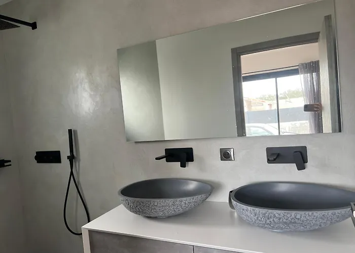 Maison 2 Semesterbostad